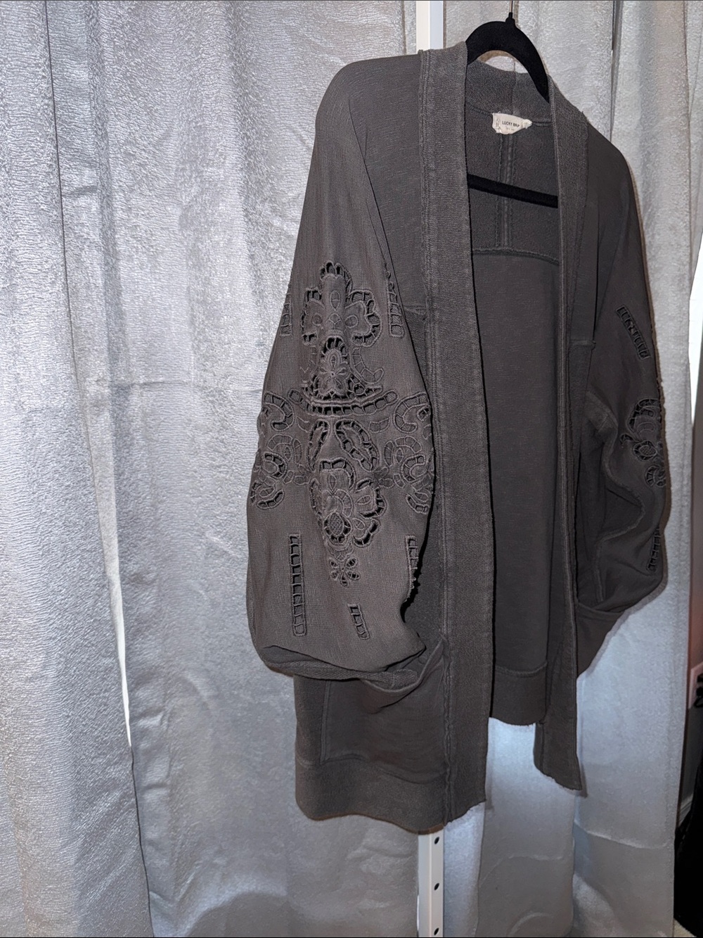 Lucky Brand Open-Front Gray Cardigan with beautiful crochet sleeves Sweater - Picture 6 of 7